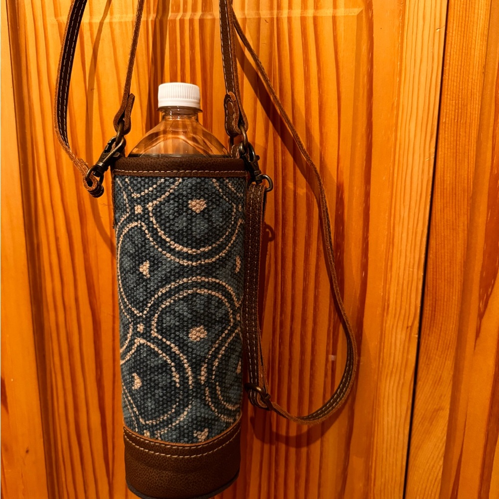 Myra Bag Blue and Brown Bottle Holder